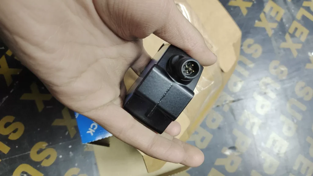 SICK Photoelectric Sensor GLS100G-1MBB1FZ thumbnail