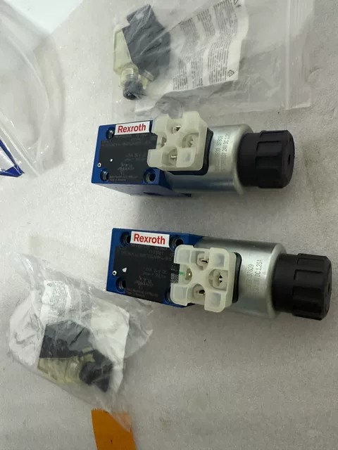 Rexroth Valve M-3SED6CK14/350CG24N9 thumbnail