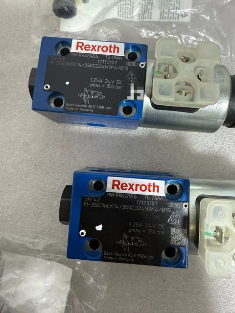 Rexroth Valve M-3SED6CK14/350CG24N9 thumbnail