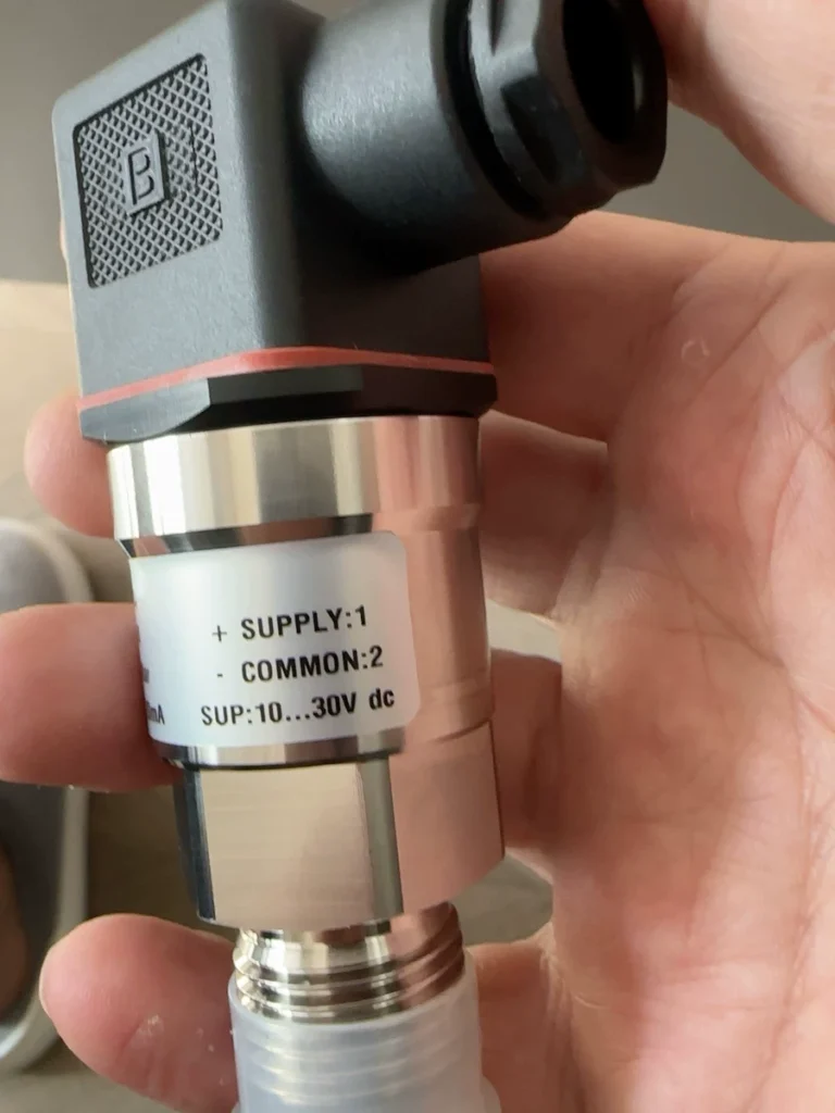 Danfoss Pressure Sensor MBS 3100 / 060G3388 thumbnail