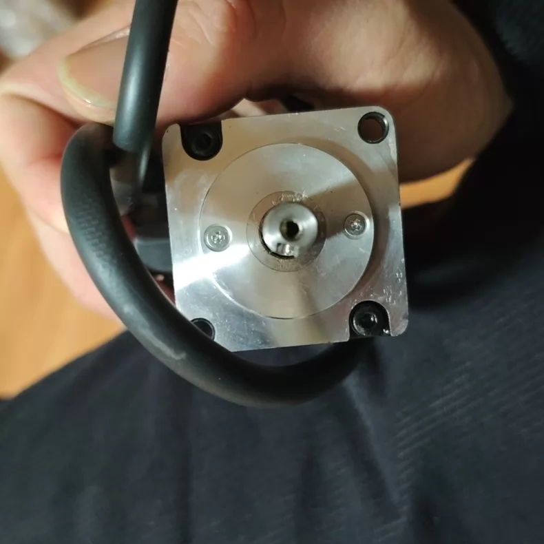 Yaskawa Servo Motor SGM7J-01A7C6E thumbnail