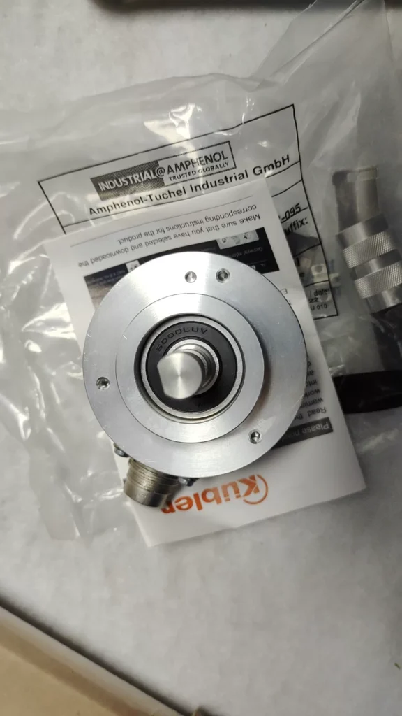 Kuebler Incremental Encoder 8.5000.835H.0500 thumbnail