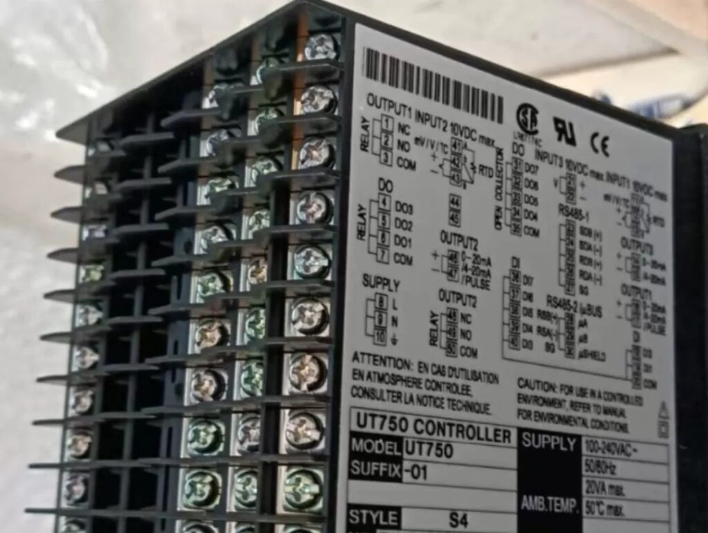 Yokogawa Temperature Controller UT750 thumbnail