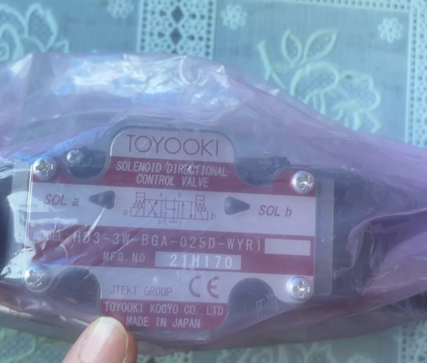 TOYOOKI HD3-3W-BGA-025D-WYR1 Valve