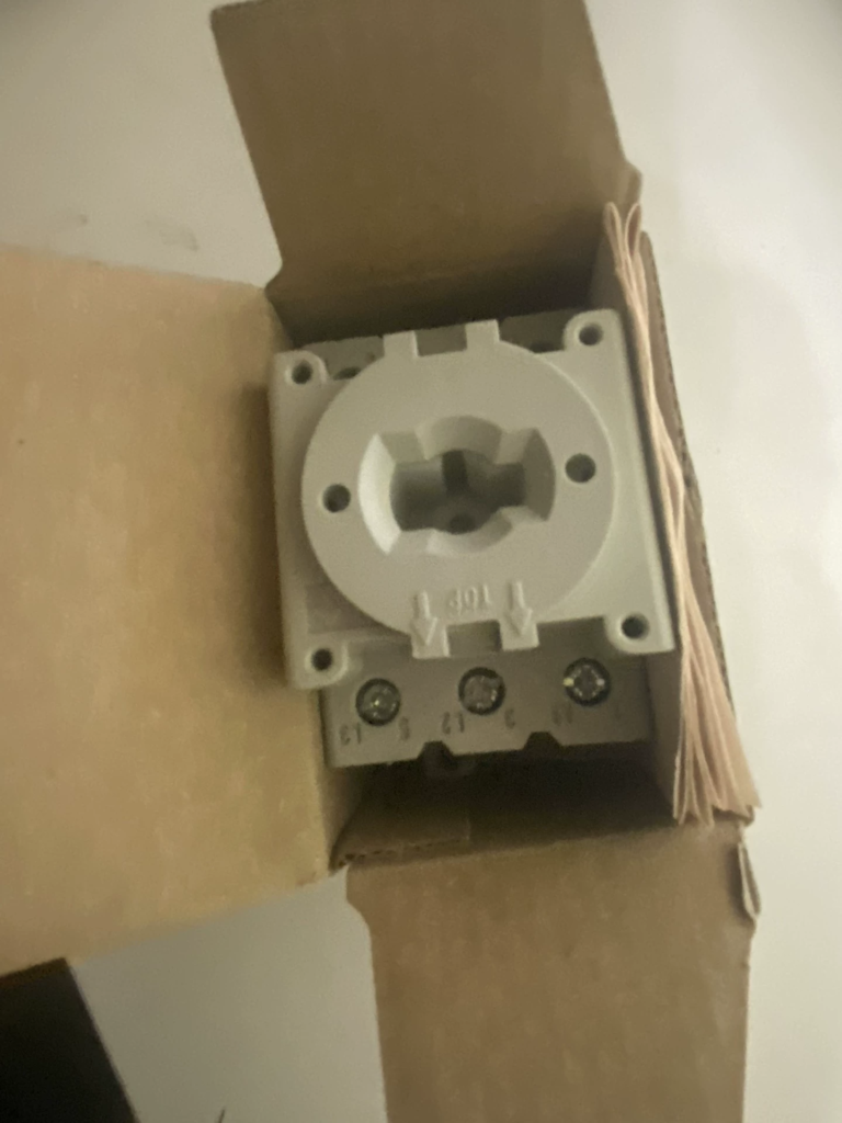 AB 194E-A32-1753 Switch thumbnail