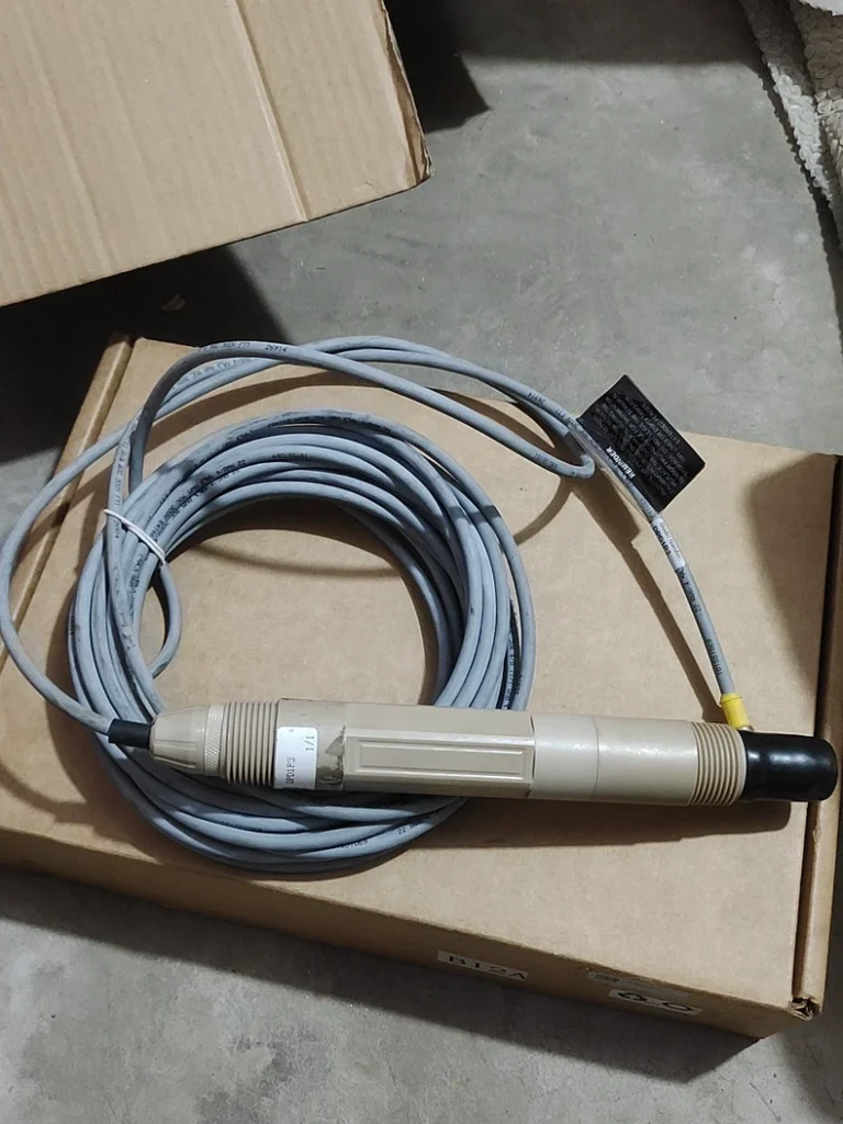 PEEK DPD1P3 Digital pH Sensor thumbnail