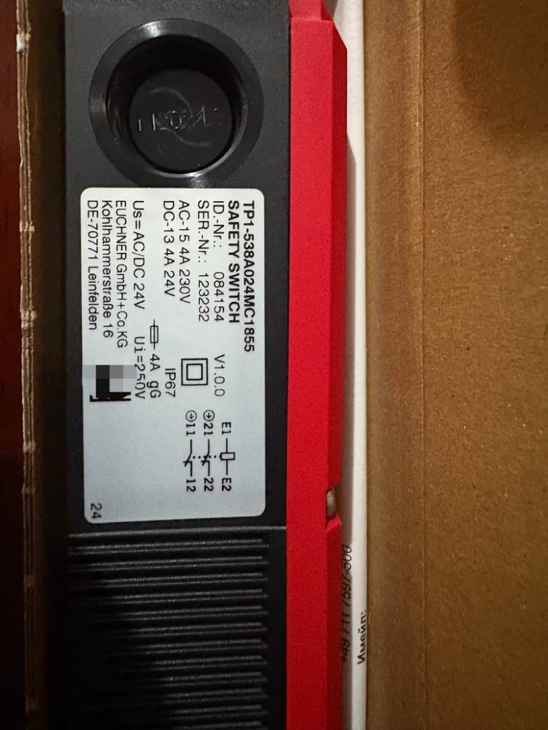 EUCHNER TP1-538A024MC-855 TP4-537A024M Safety Switch thumbnail