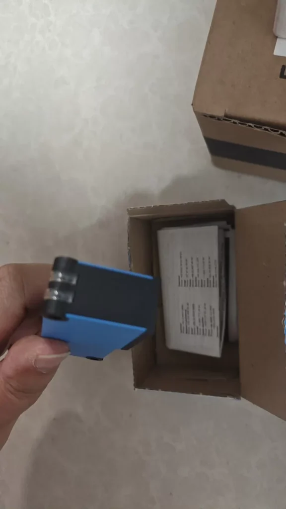 SICK Photoelectric Sensor WL18-3P430 thumbnail
