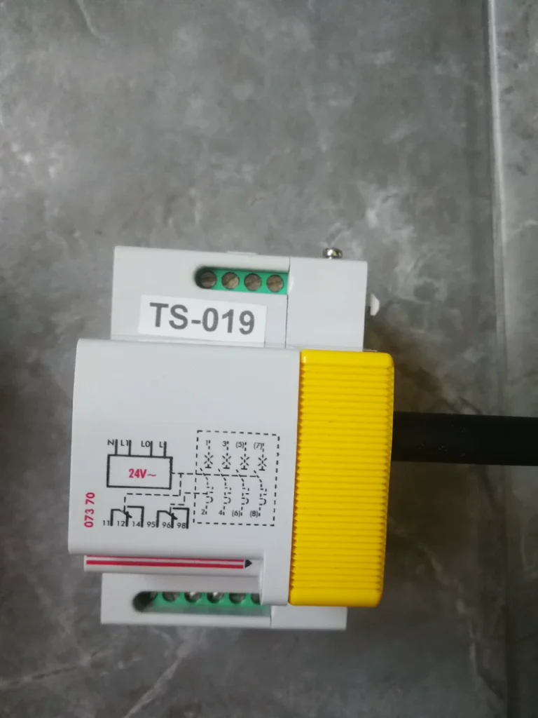 Legrand TS-019 07370 24V TS-021 07373 230V