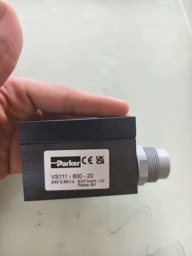 PARKER VS111-800-20 Sensor Amplifier thumbnail
