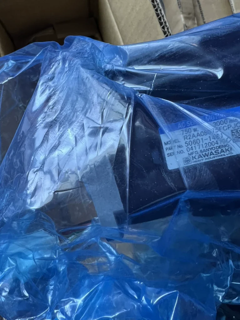 Kawasaki R2AA08075FCPJC Servo Motor thumbnail
