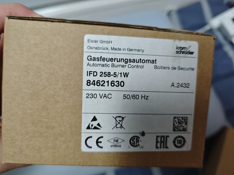 Kromschröder IFD 258-5/1W 84621630 Burner Control Unit