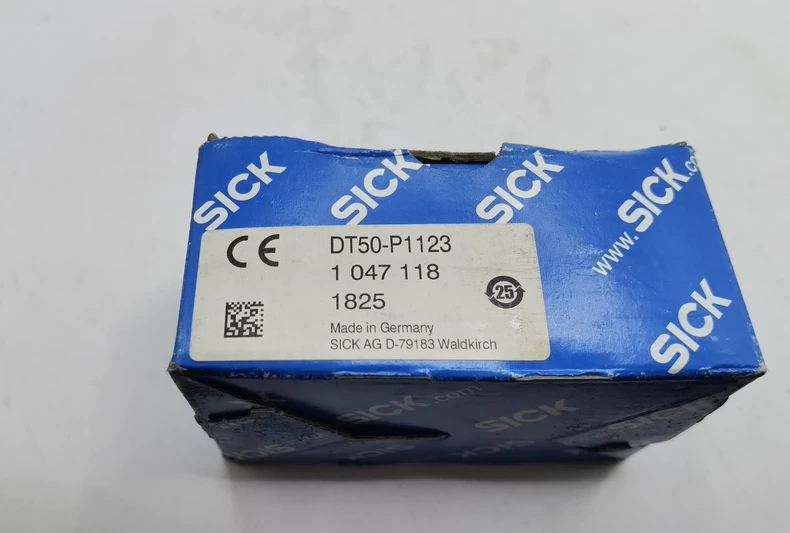 SICK 1047118 Laser Displacement Sensor thumbnail
