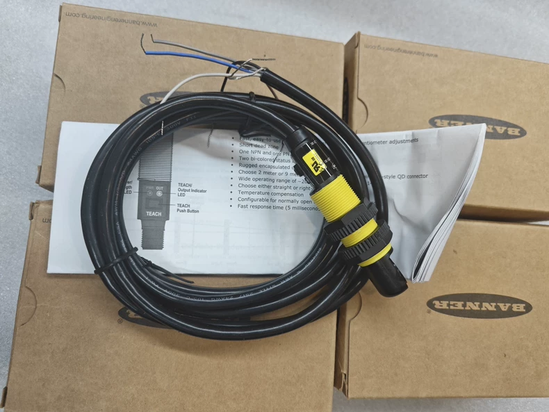 BANNER S18UBAR Ultrasonic Sensor thumbnail