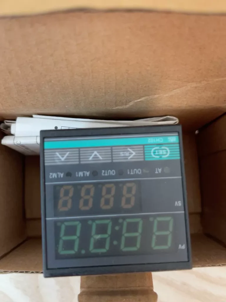 RKC CH102-FK02-M*GN-NN Temperature Controller