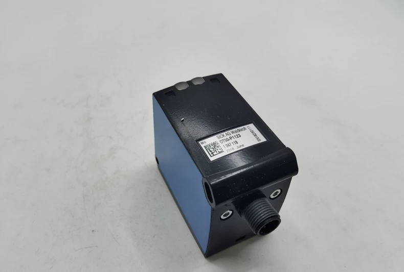 SICK 1047118 Laser Displacement Sensor thumbnail