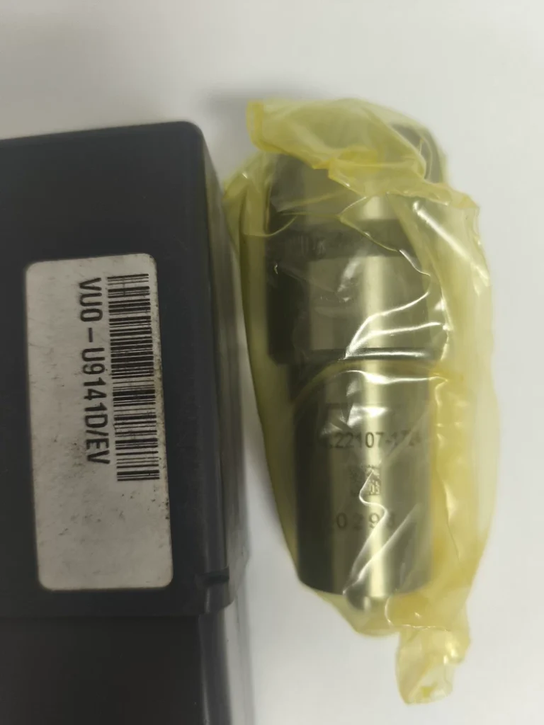 Woodward VU0-U9141D/EV fuel injection nozzle