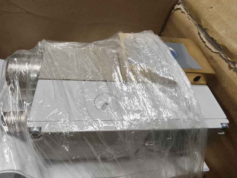 Burkert 614357EH0115HJ01 Valve thumbnail