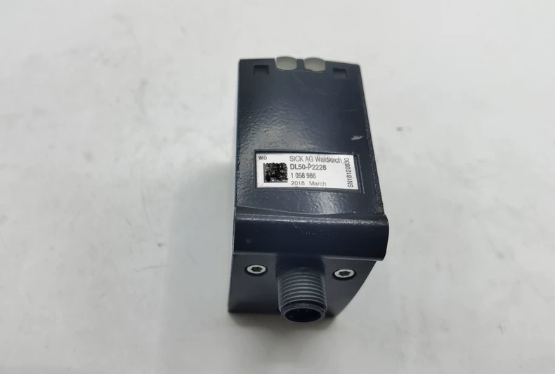 SICK 1047118 Laser Displacement Sensor thumbnail
