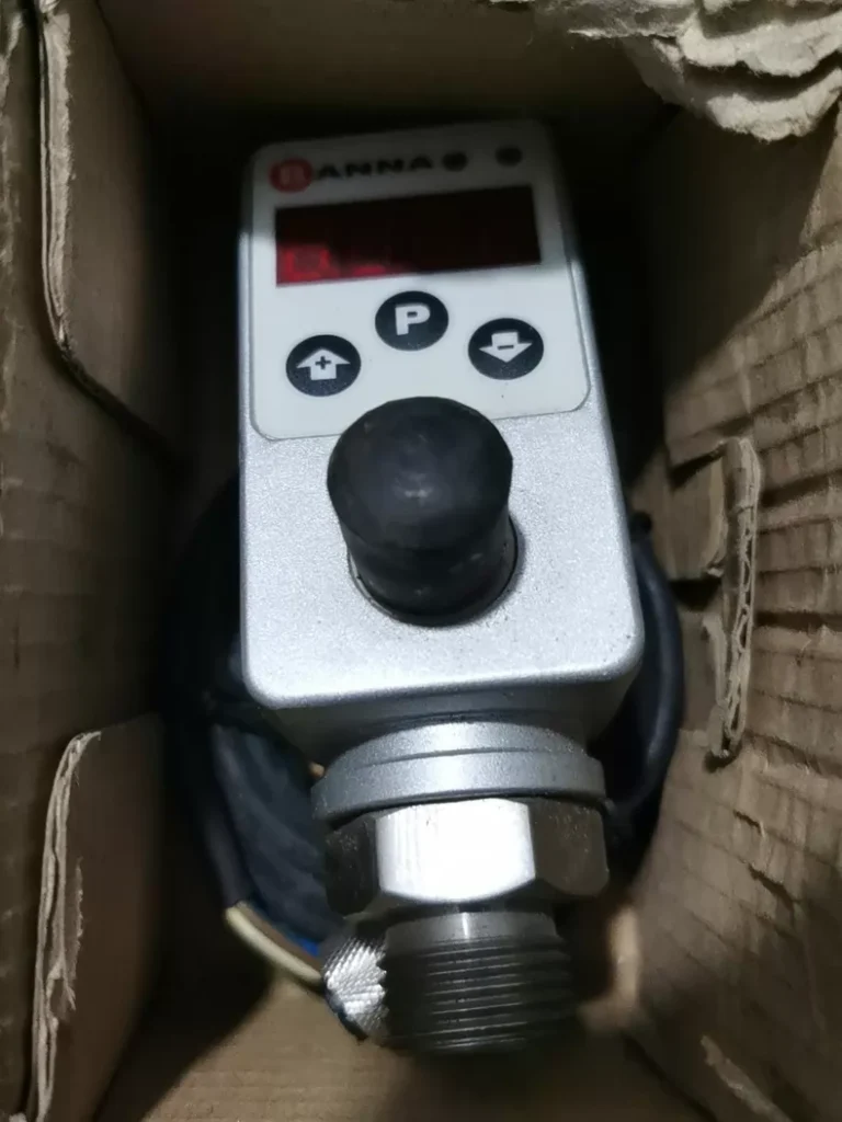 BANNA PE80-N001G12HT2AO Sensor