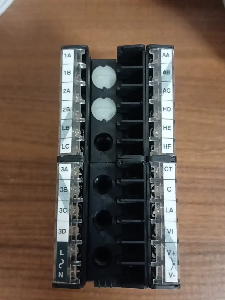 Eurotherm 3208/CC/VII/RRDX/R/XXX/G/ENG/ENG temperature controller thumbnail