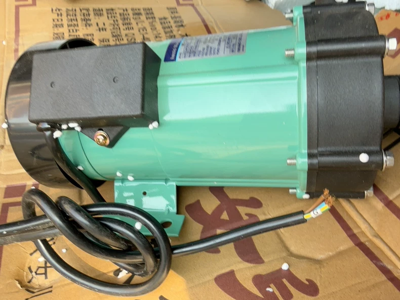 Iwaki MD-55FY Magnetic Drive Centrifugal Pump thumbnail