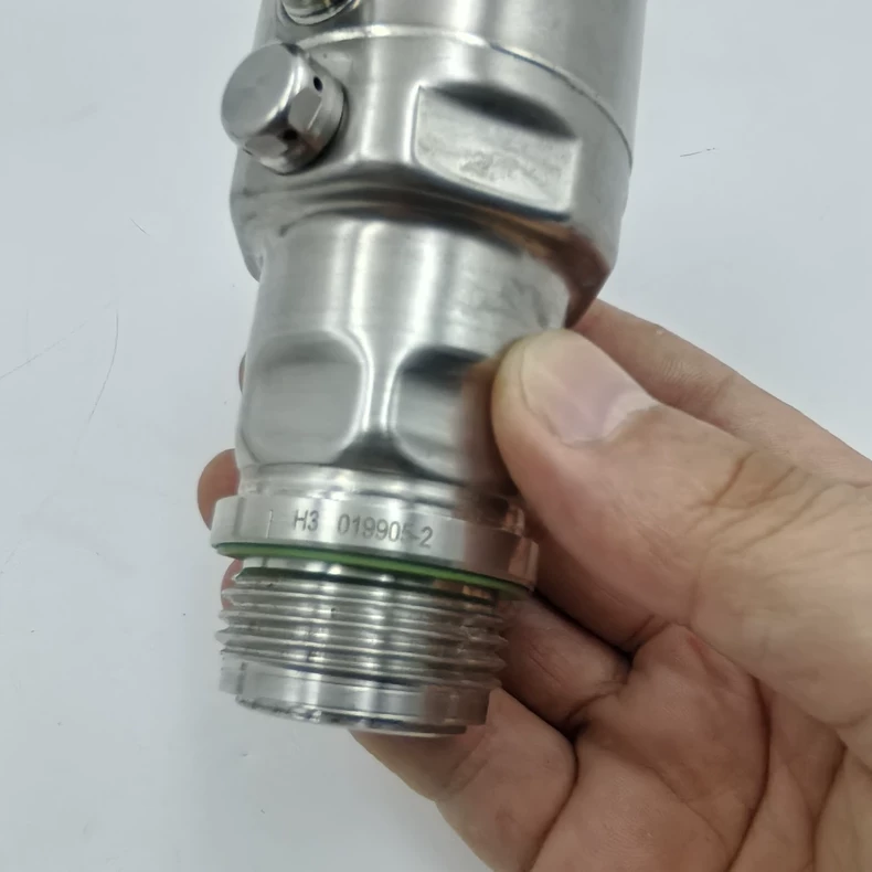 IFM PI2798 Pressure Transducer thumbnail