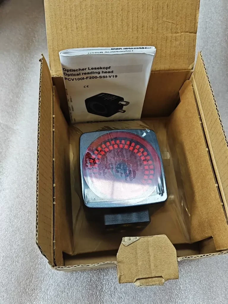 PEPPERL+FUCHS PCV100I-F200-SSI-V19 Industrial Reader