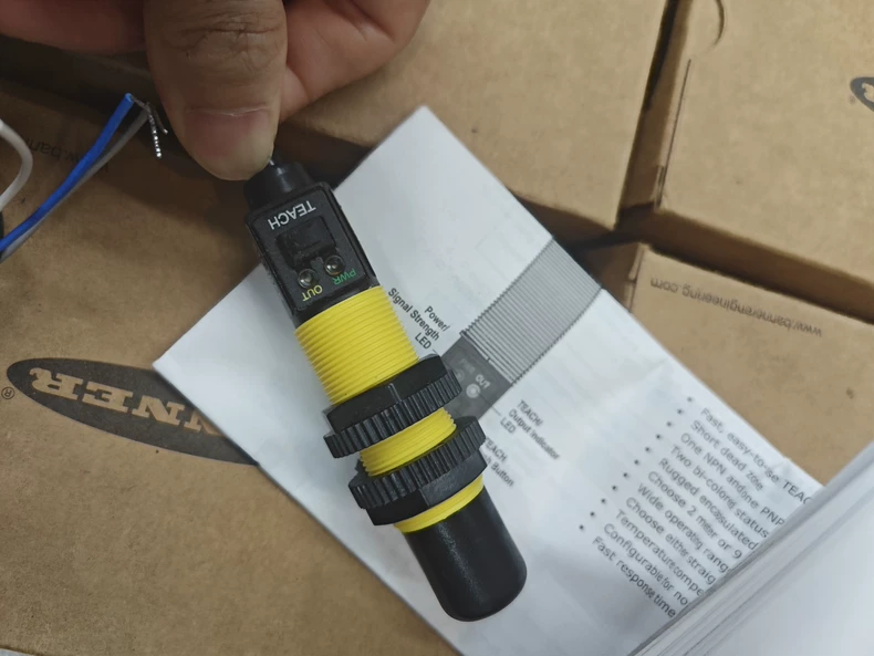 BANNER S18UBAR Ultrasonic Sensor