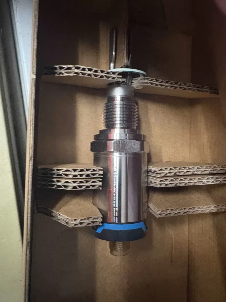 Endress+Hauser FTL31-1102/0 Vibronic level switch thumbnail