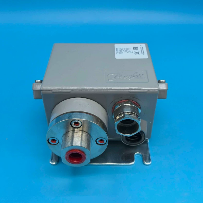 Danfoss KPS43 060-312066 Pressure Switch thumbnail