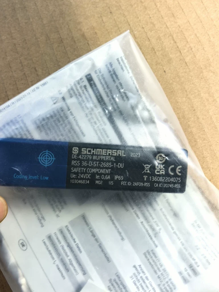 Schmersal RSS 36-D-ST-2685-1-DU Safety Switch thumbnail