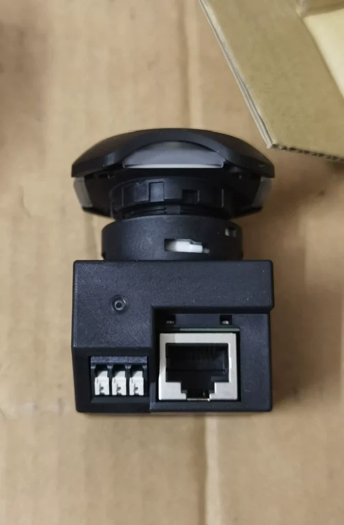 IDEC KW2D-R100Q4E RFID Reader 