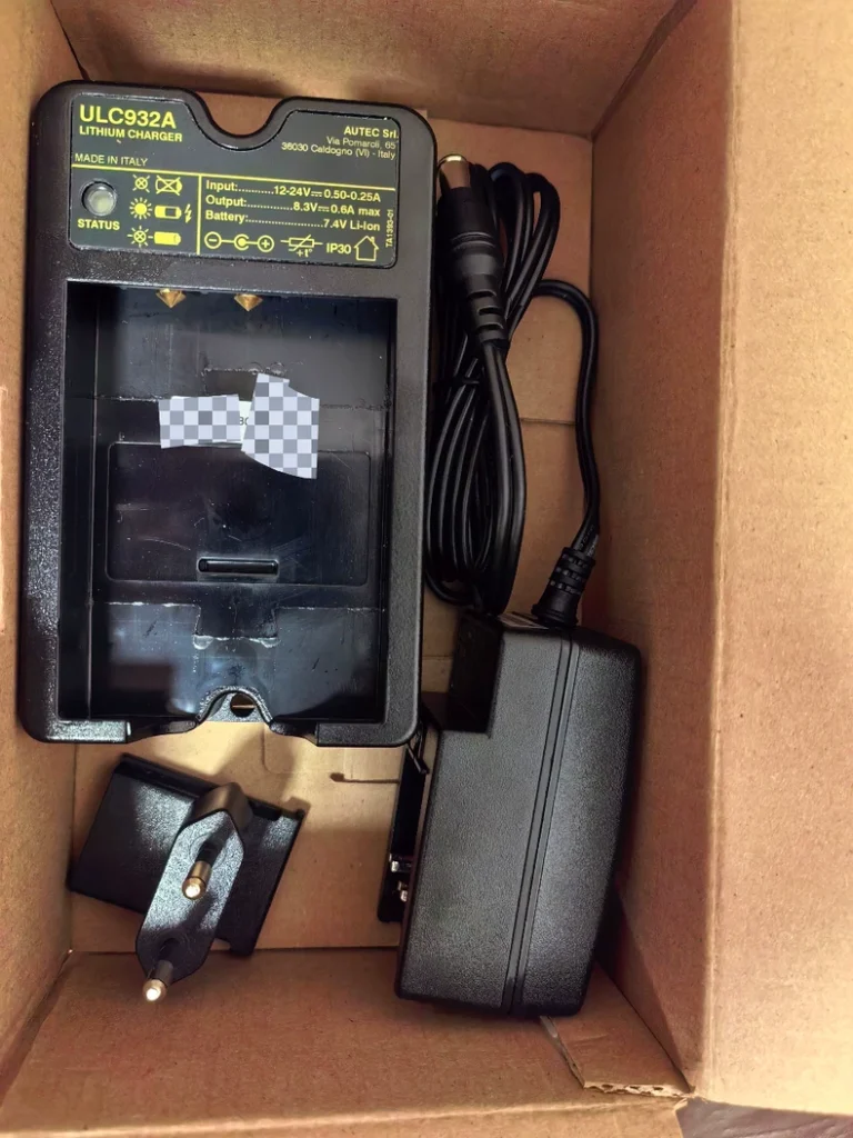 AUTEC ULC932A Charger