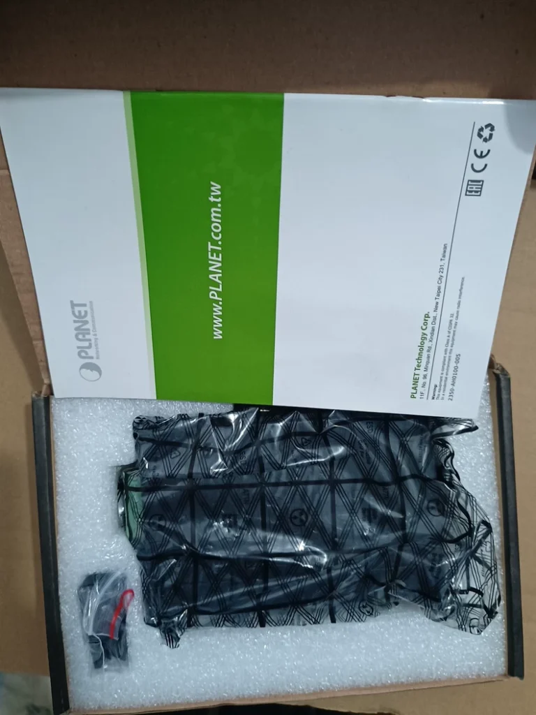 Planet IGS-501T (V4) Industrial Switch