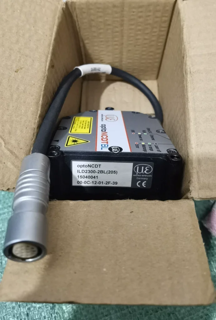 Micro-Epsilon ILD2300-2BL(205) displacement sensor