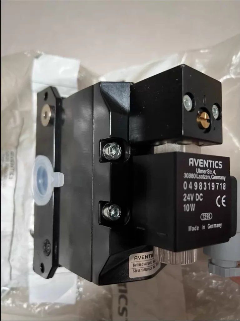 AVENTICS R404061165 Pneumatic Solenoid Valve thumbnail