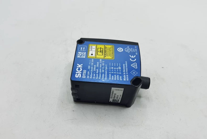 SICK 1047118 Laser Displacement Sensor thumbnail