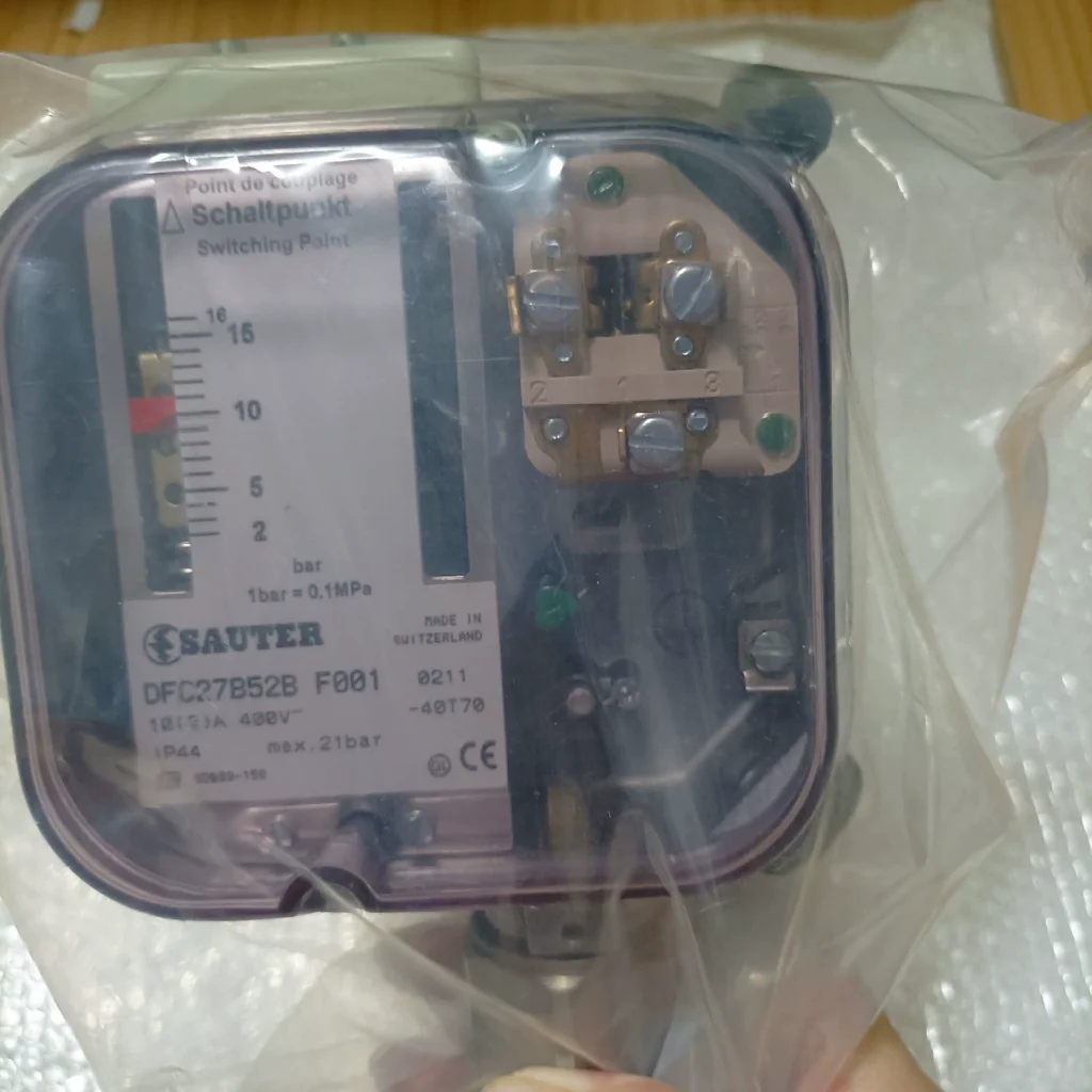 Sauter DFC27B52BF001 pressure switch