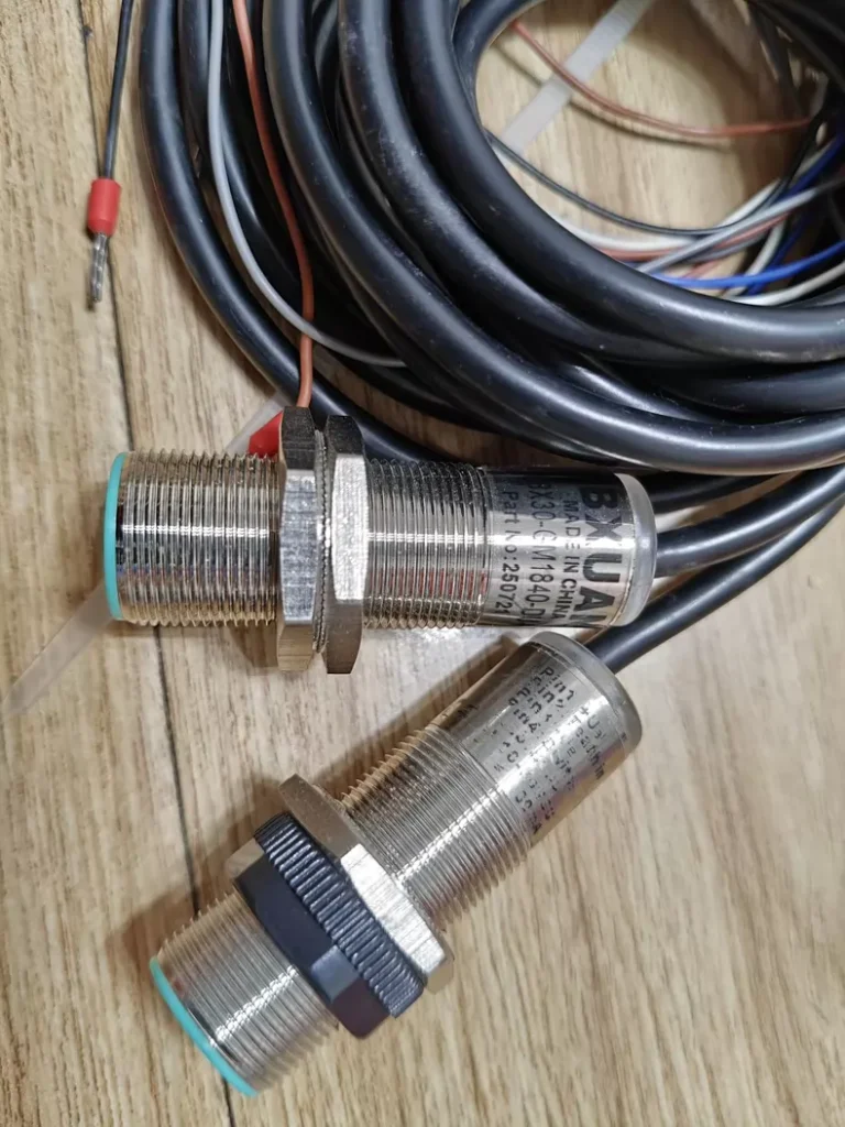 BXUAN UBX30-GM1840-DU-M2 Proximity Switch thumbnail