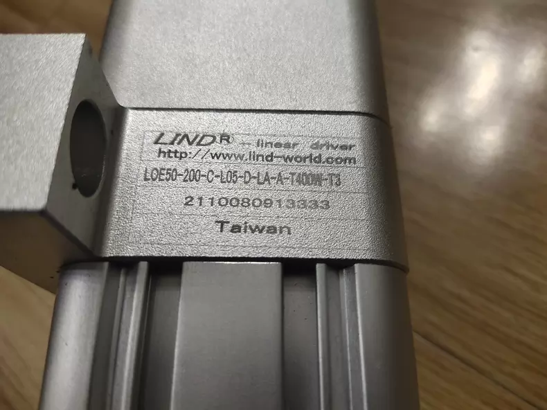 LIND LOE50-200-C-L05-D-LA-A-T400W-T3 Servo-electric cylinder thumbnail