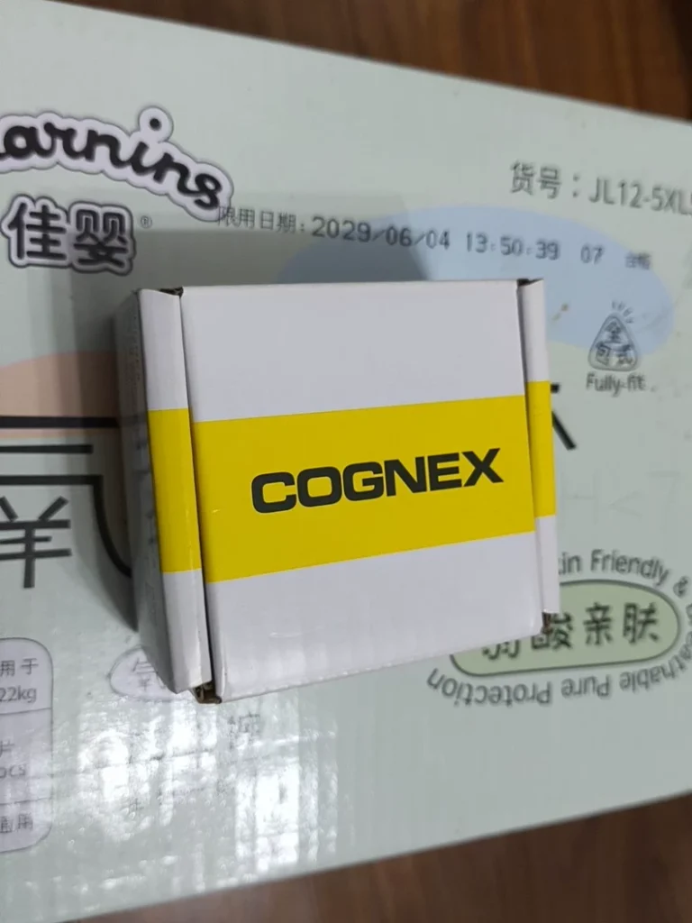 COGNEX IS8402C-373-50 Industrial Camera thumbnail