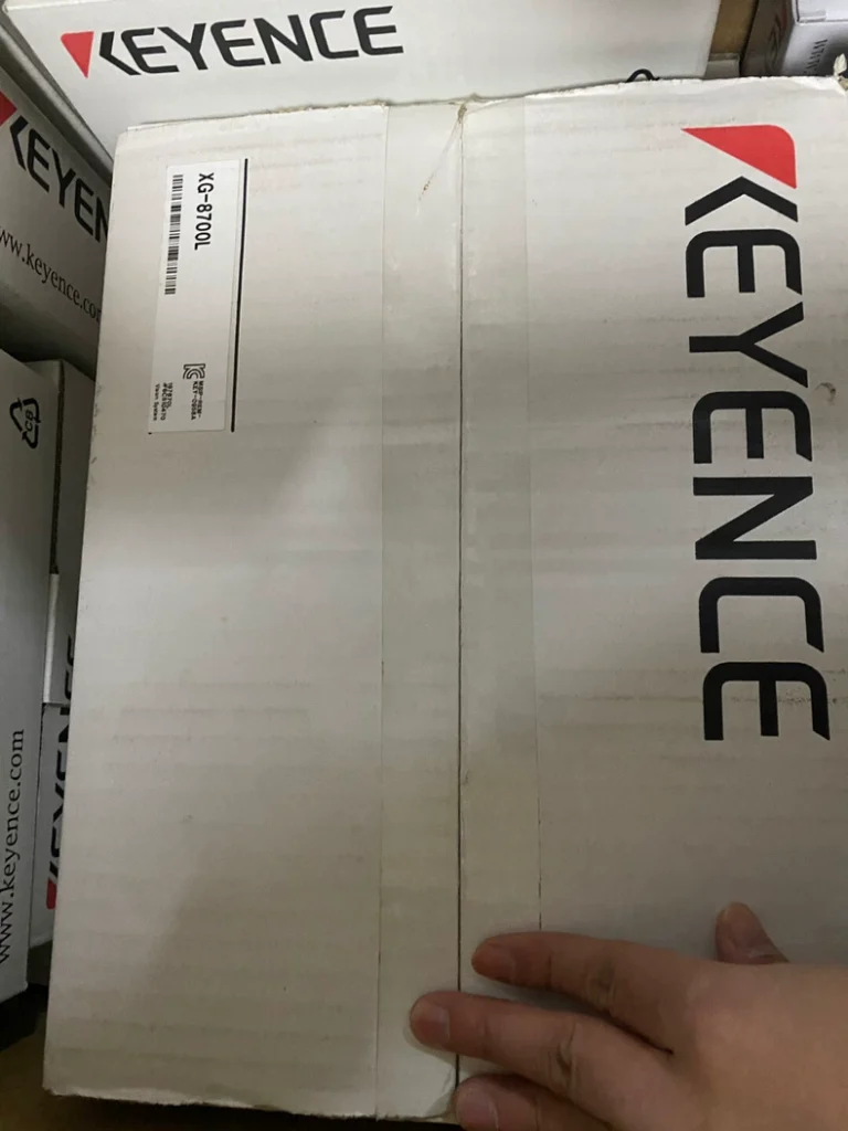 Keyence XG-8700L Line Scan Camera