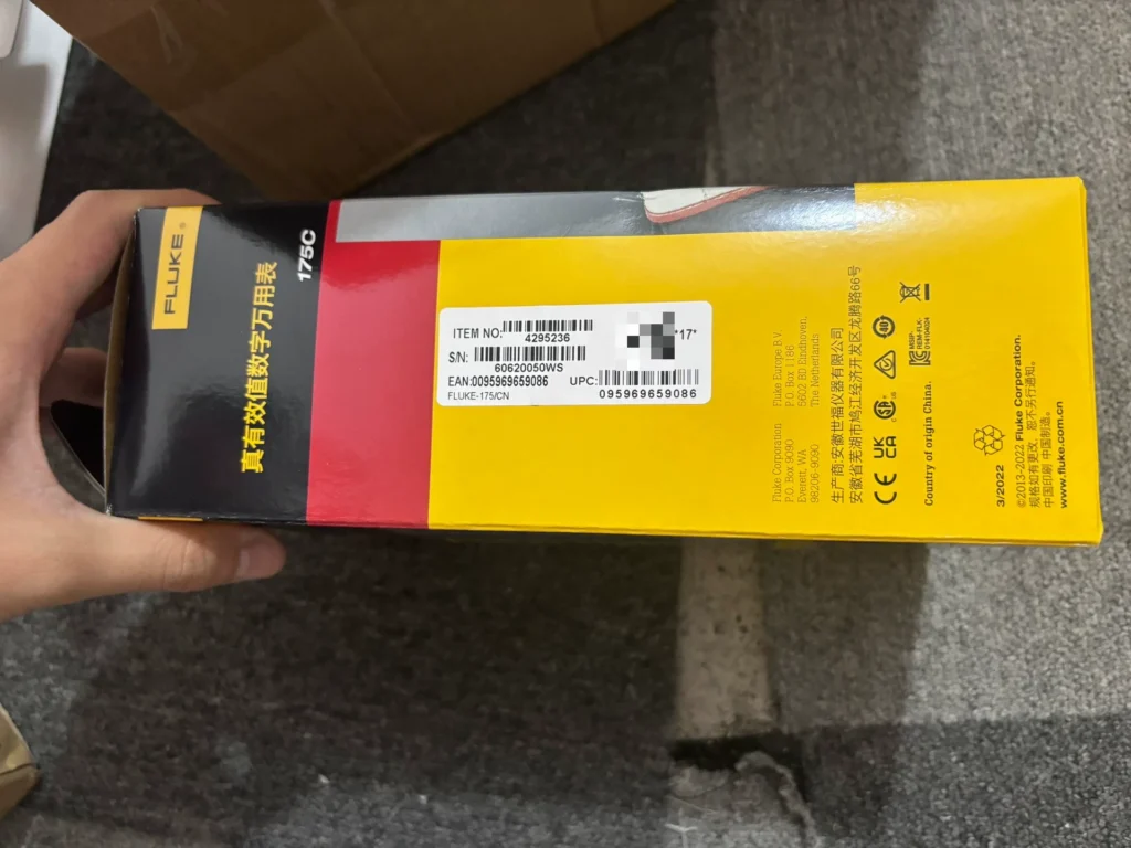 Fluke FLUKE-175/CN Digital Multimeter thumbnail