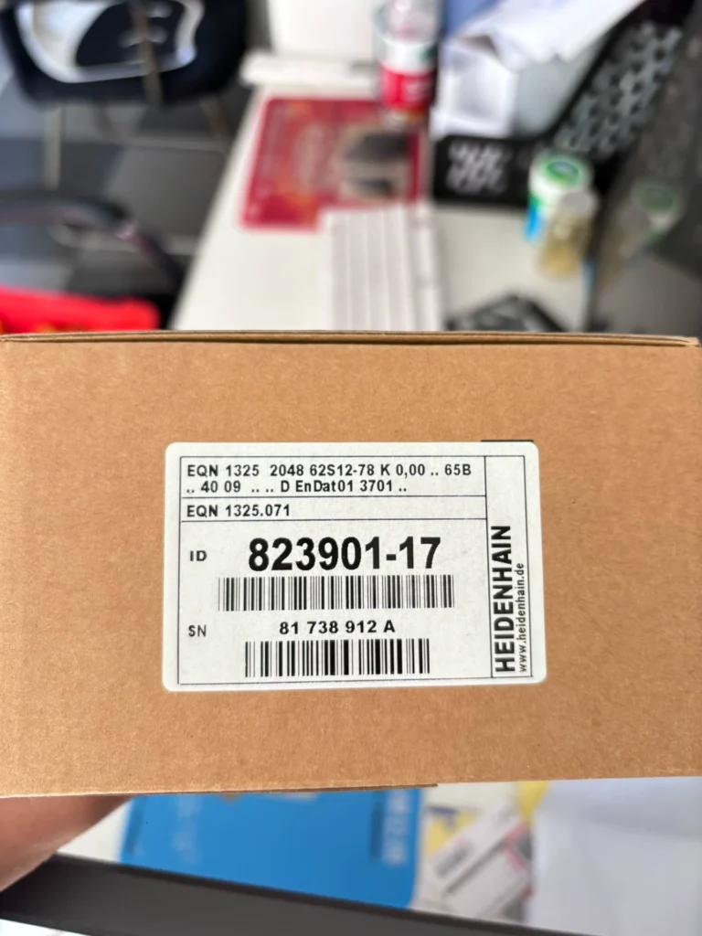 HEIDENHAIN 823901-17 Encoder