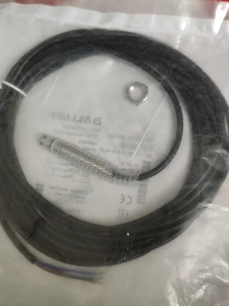 BALLUFF BES 516-300-S135-D-PU-05 Proximity Sensor thumbnail