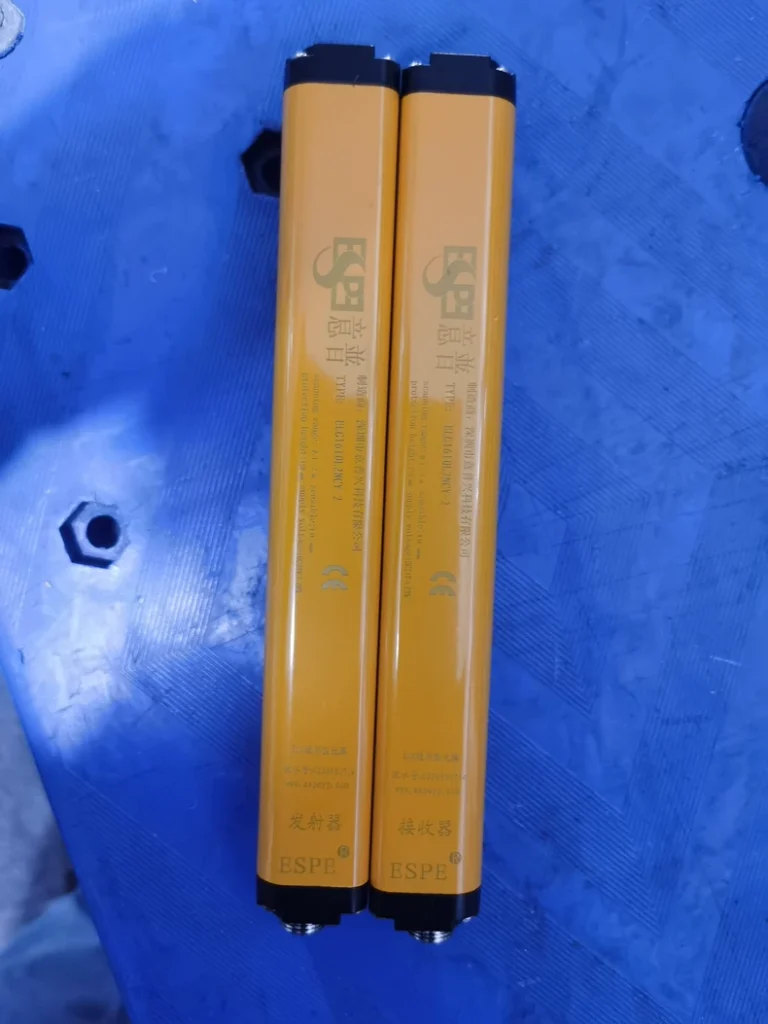 EPU ELG1610L2NCY-2 Safety Light Curtain thumbnail