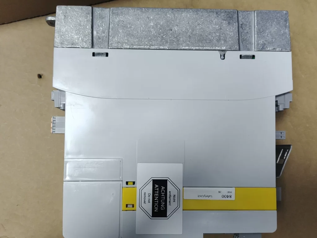 Lenze E84AVSCE5514SB0 Variable Frequency Drive thumbnail