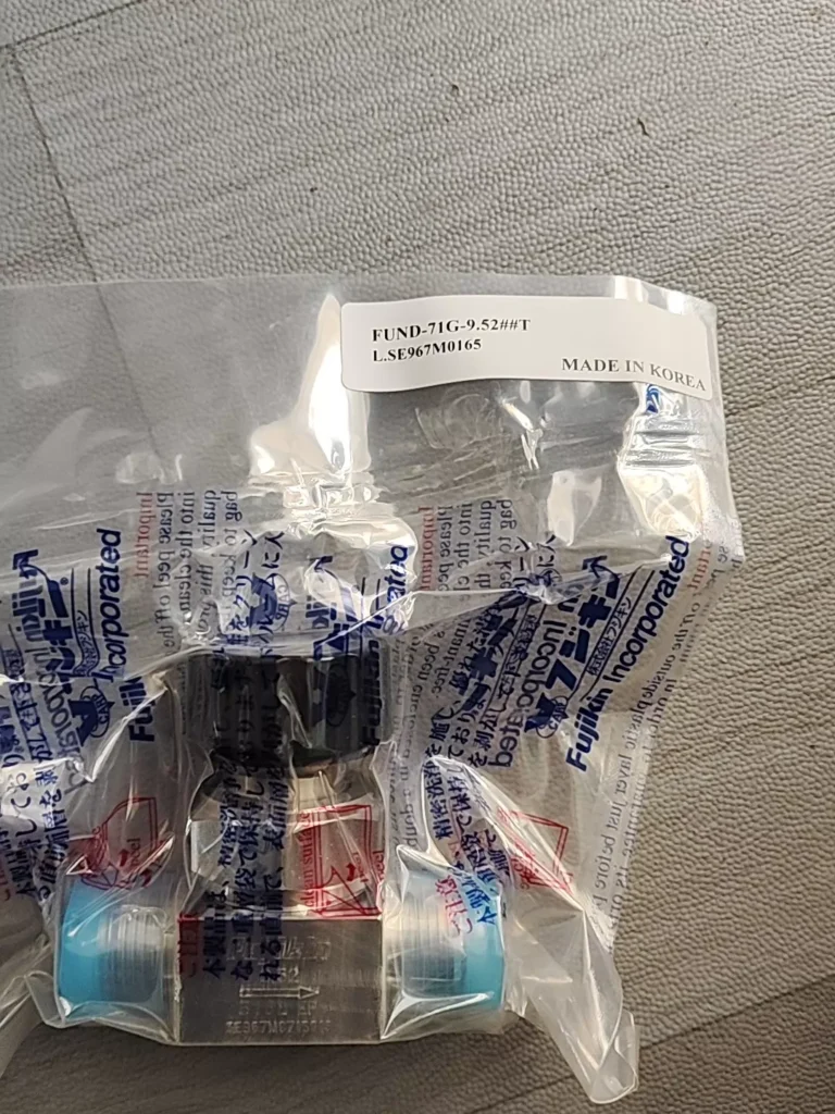 Fujikin FUND-71G-9.52 Valve thumbnail