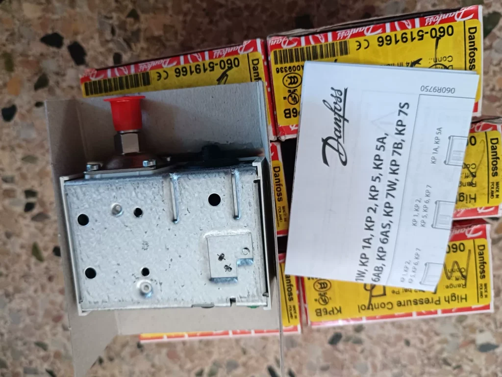 Danfoss KP6B Controller thumbnail